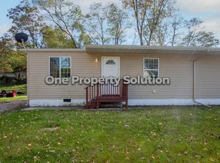 15 Lincoln Ave, Hobart, IN 46342