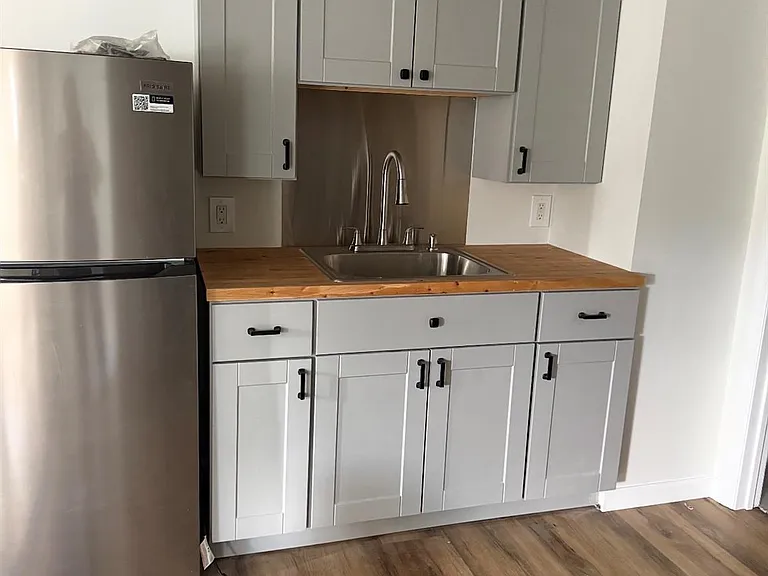 126 Belmont Ave — Photo 2