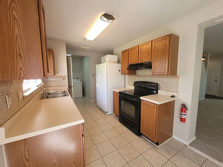 6110 Candletree — Photo 5