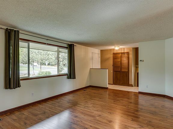 5th image of 2428 E 37th Ave