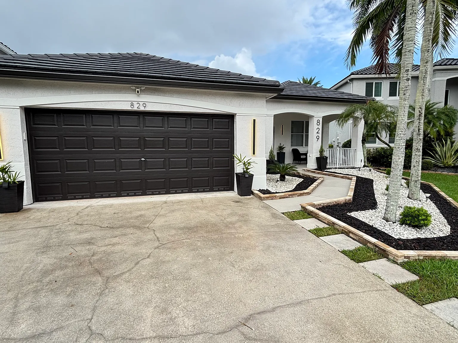 4 bed, 2.5 bath, 2500 sqft, $5,600 — Photo 3