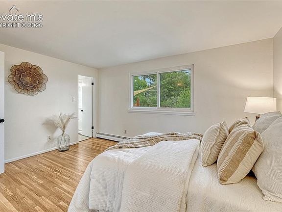 5th image of 2301 Bedford Ln