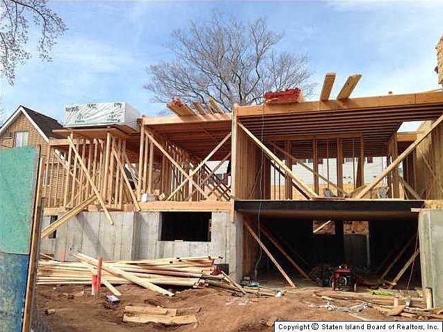 2nd image of 30 Cabot Pl
