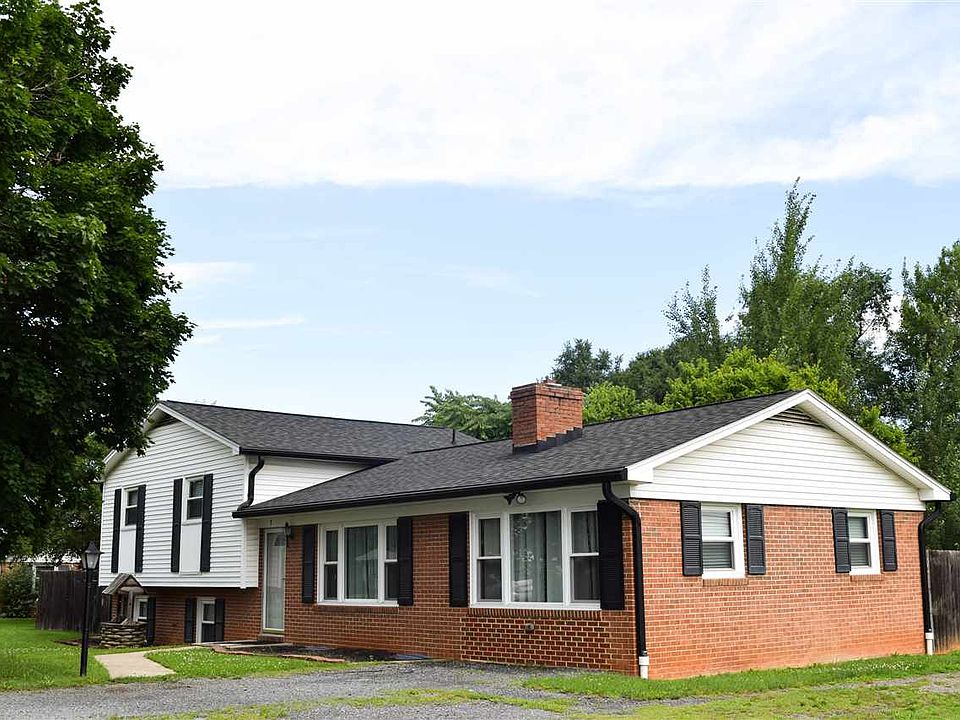 1st image of 07 Bluestone Dr