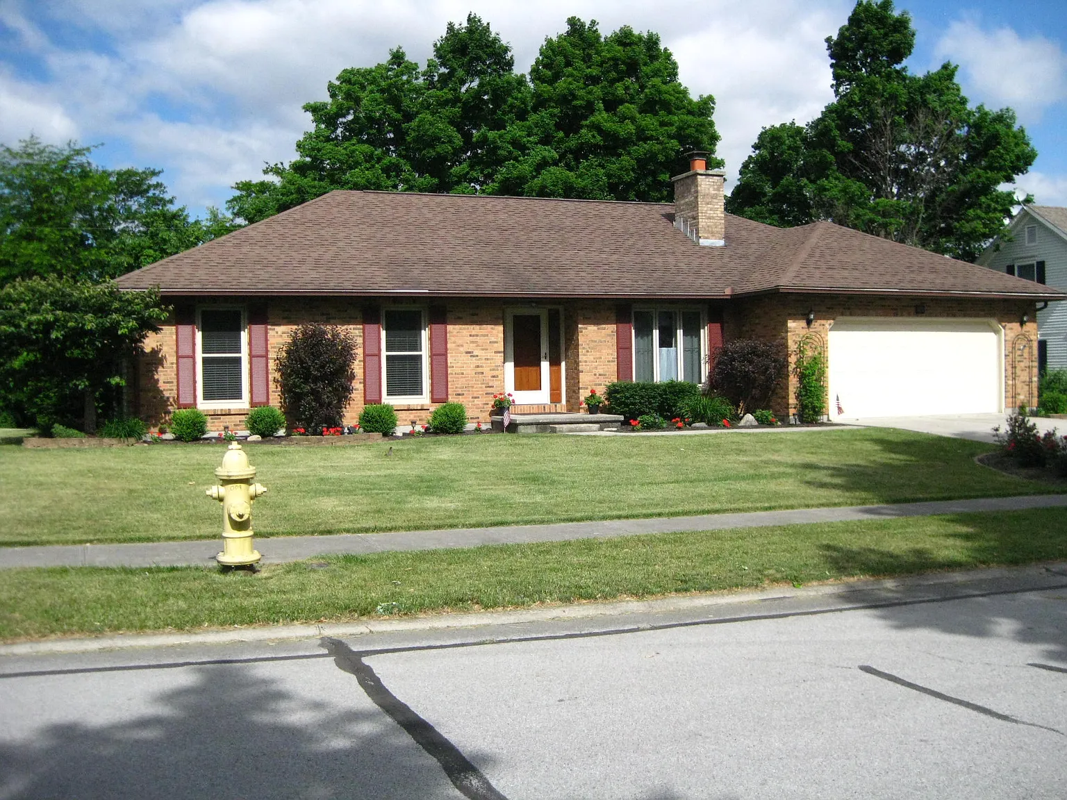 470 Yale Ave photo 1