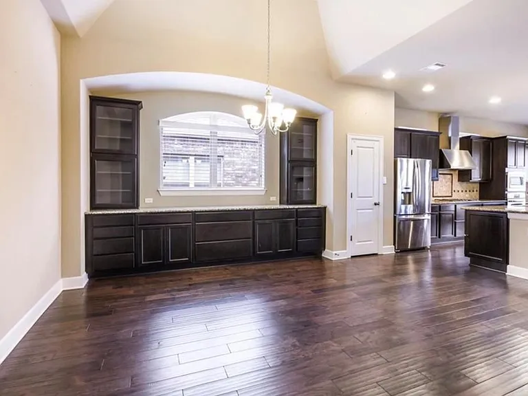213 Simmons Dr — Photo 10
