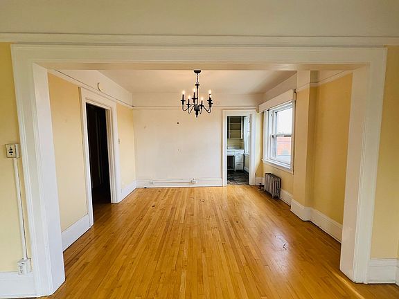4th image of 206 W Lawrence St #4F