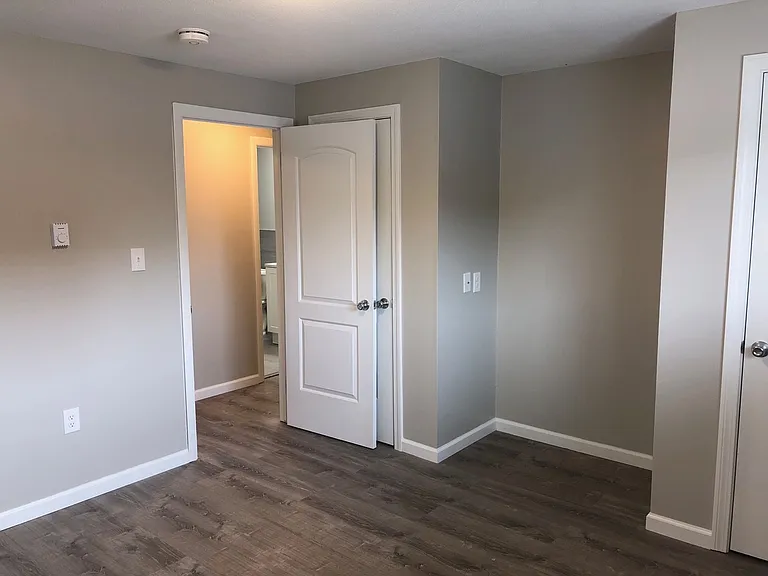 Fairfield Apartments — Photo 30