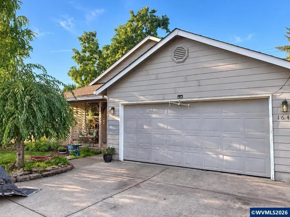 1642 SE Cortland Ave, Dallas, OR 97338