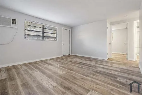 1707 E Idell St #A — Photo 4