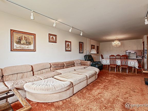 Living Room / Dining Room