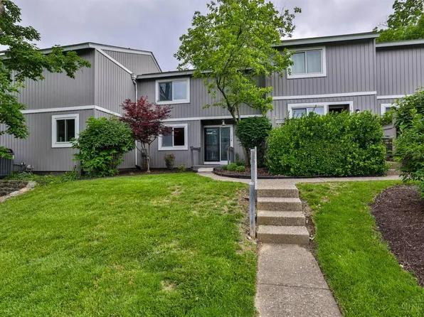 120 Twin Lakes Dr, Fairfield, OH 45014