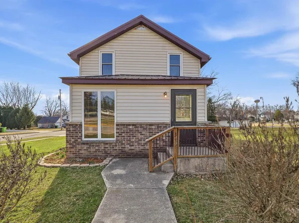 313 South Depot Street, Fox Lake, WI 53933