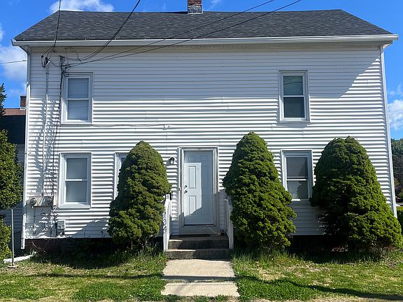 3rd image of 704 Enfield St APT A