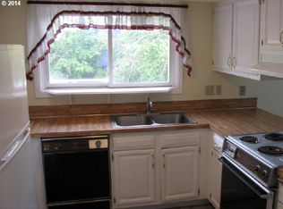 1180 S Elm Ct, Canby, OR 97013