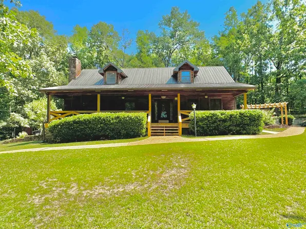 180 Northwoods Rd, Guin, AL 35563