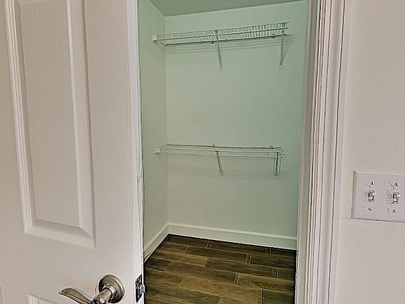 3rd image of 1711 Goosecross Ct