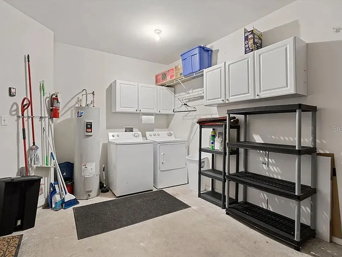 Building Photo - 1001 Via Capri Ln #105