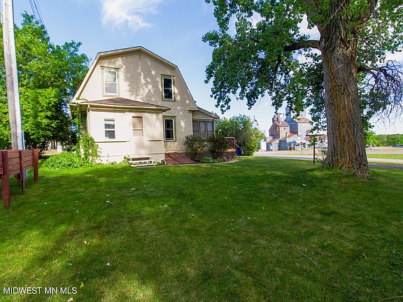 2nd image of 106 S Lincoln Ave