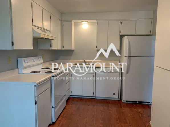 575 6th Ave APT 8, Fox Island, WA 98333