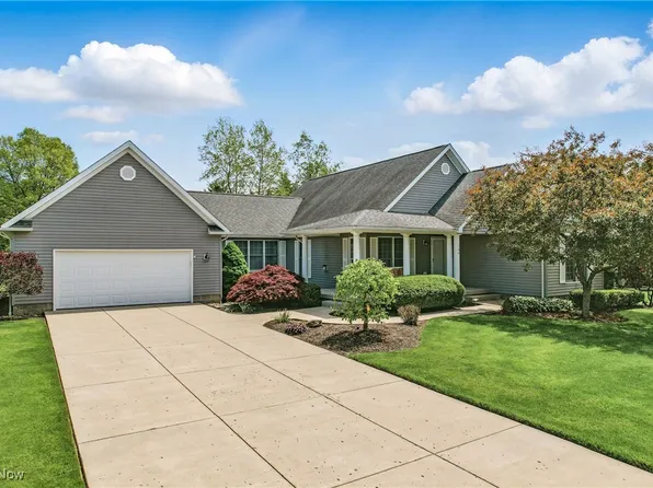104 Saint Andrews, Cortland, OH 44410