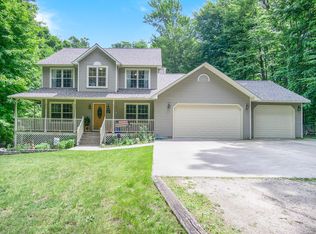 5924 N Orchard Ln, Ludington, MI 49431