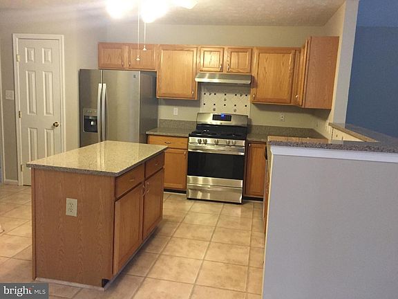 4th image of 112 Foxhound Dr