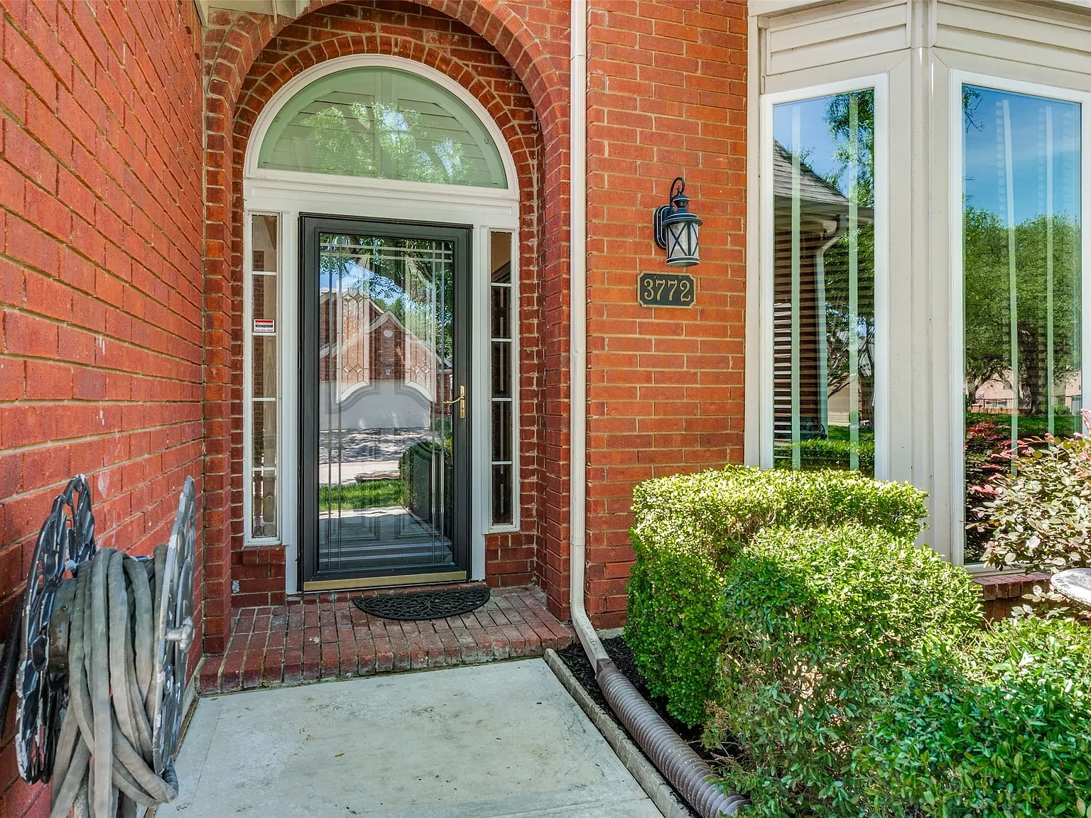 3 bed, 2.5 bath, 2767 sqft, $3,650 — Photo 3