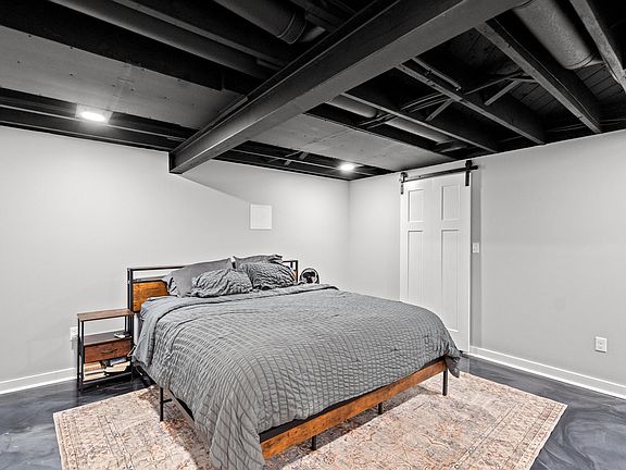 5th image of 153 Garden Way
