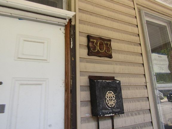 3rd image of 303 Flowers Ave