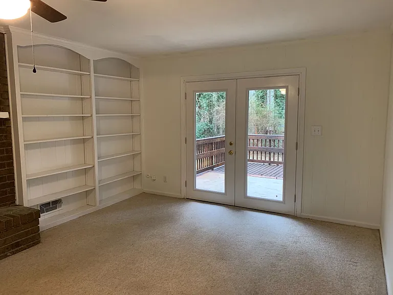 200 Rollingwood Dr — Photo 15