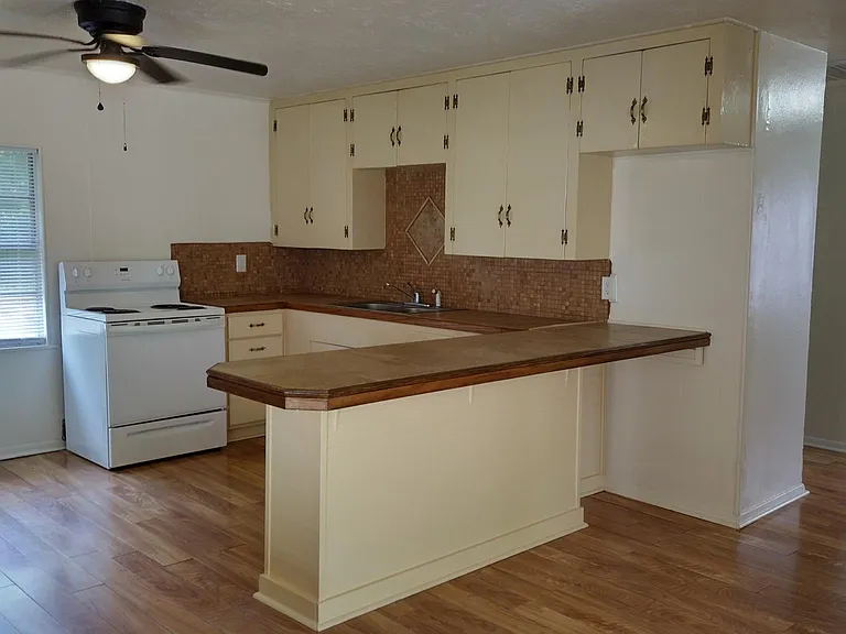 2807 Pearl Ave — Photo 1