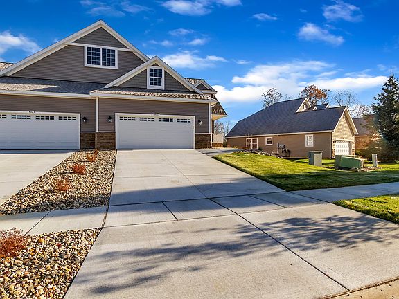 5th image of 4021 Stoneridge Dr #58