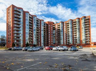 10 Dean Park Rd #903, Toronto, ON M1B3G8