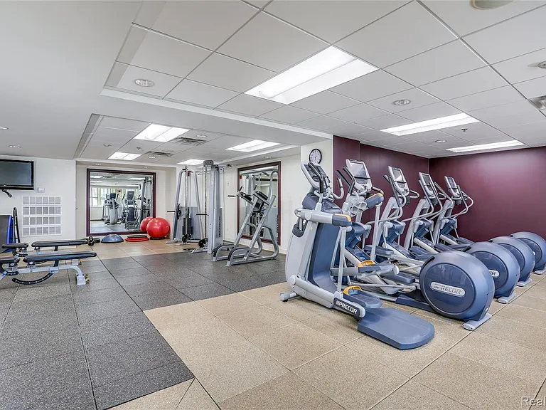 525 W Lafayette Blvd #21B — Photo 46