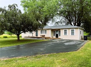 192 Gates Greece Townline Rd, Rochester, NY 14606