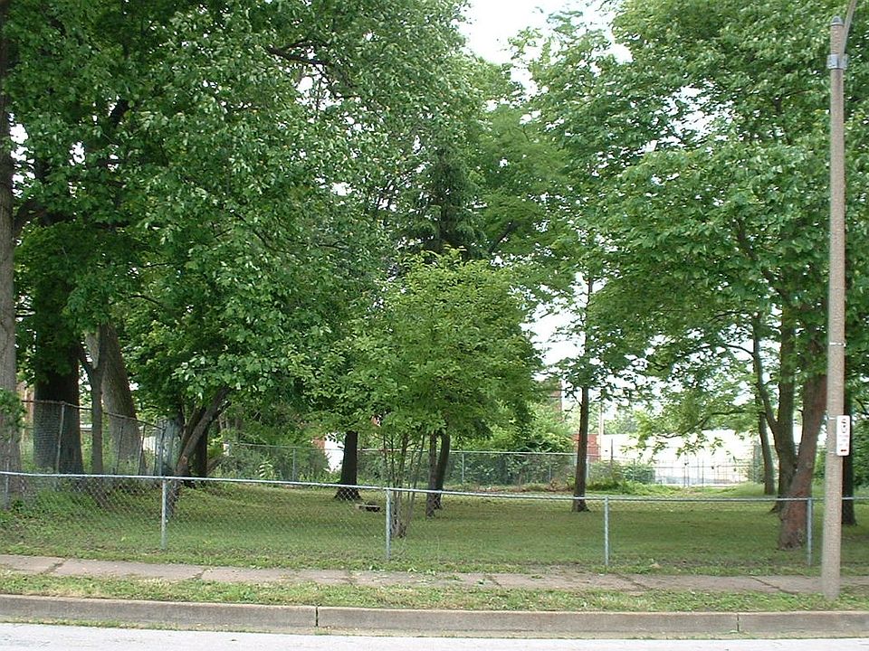 2nd image of 4414 Vista Ave