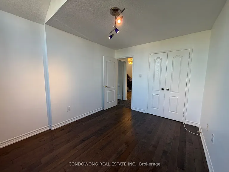 78 Bridlepath St — Photo 9