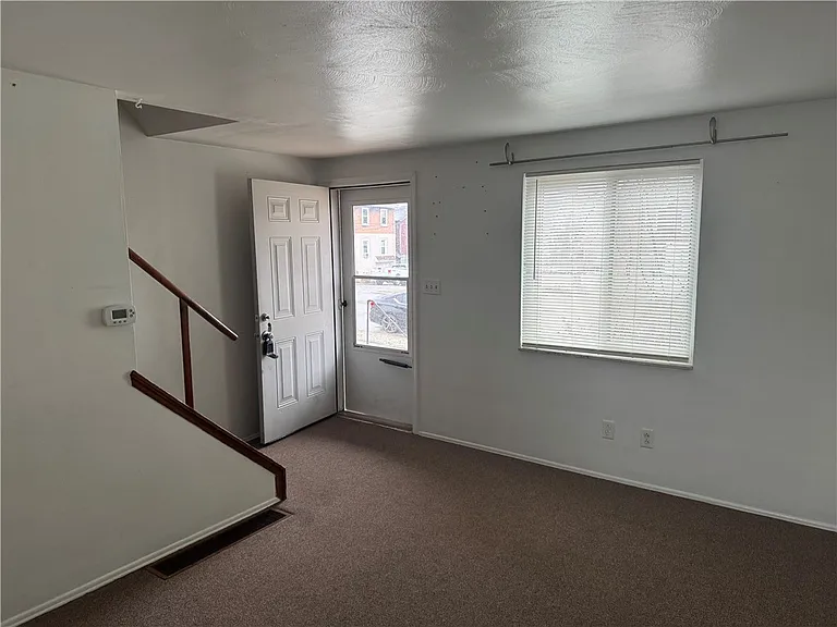 857 2nd St — Photo 7