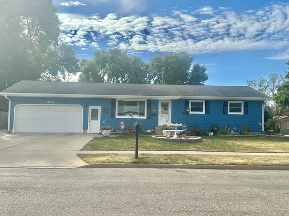 1610 15th Ave SE, Aberdeen, SD 57401