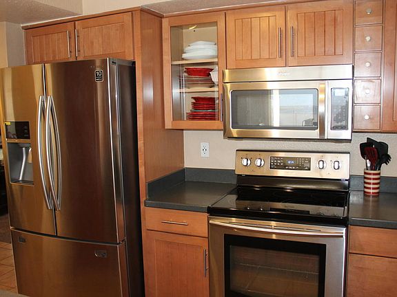 3rd image of 2601 E Vista Dr