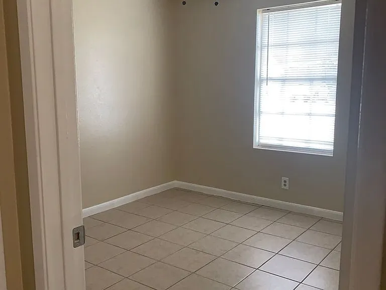 217 Hunters Ln — Photo 7