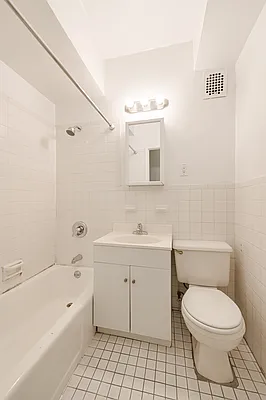 Rented by Oxford Property Group | media 19