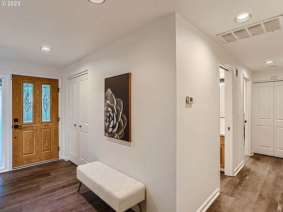 Entrance/Foyer>
