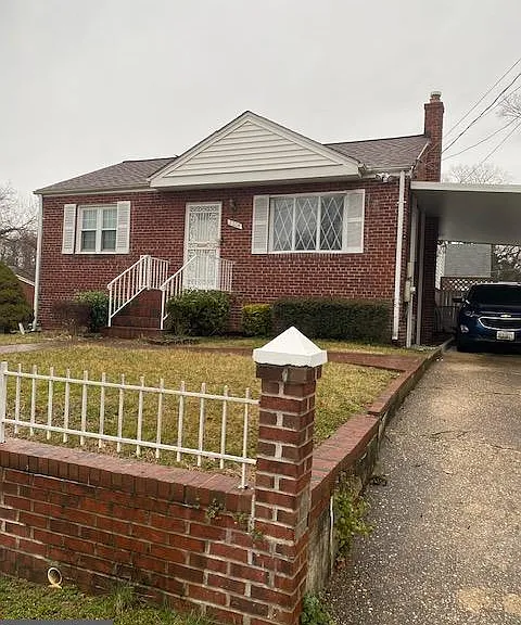 2204 Gaylord Dr — Photo 1