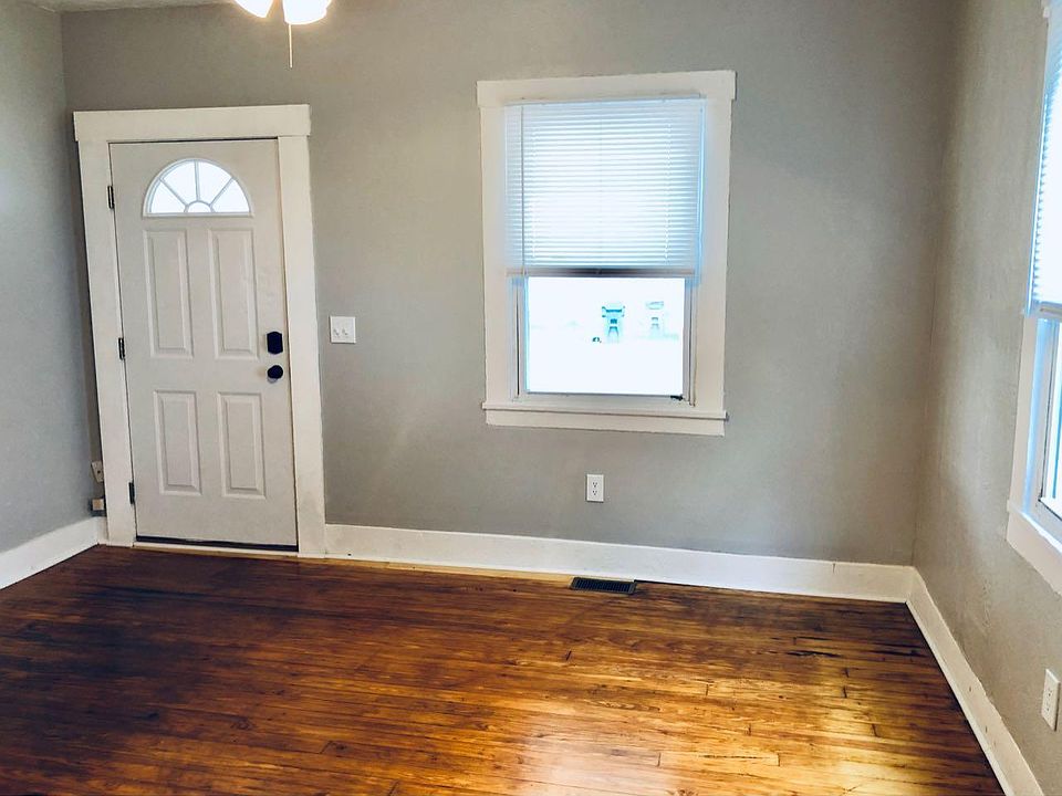 1st image of 216 E Canal St #218