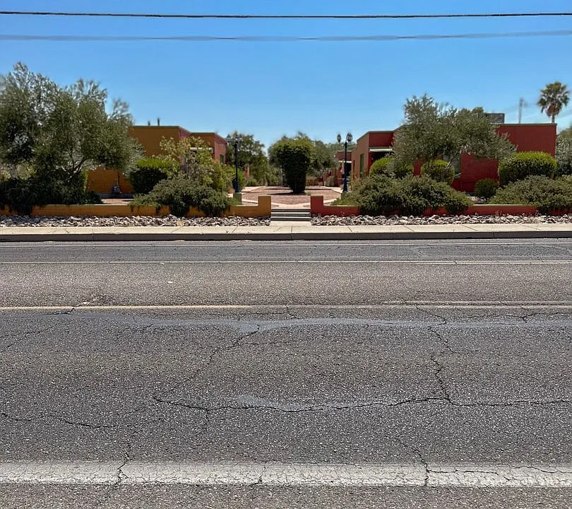 1926 N Tucson Blvd