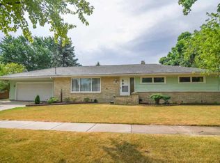 1219 W 3rd St, Kimberly, WI 54136