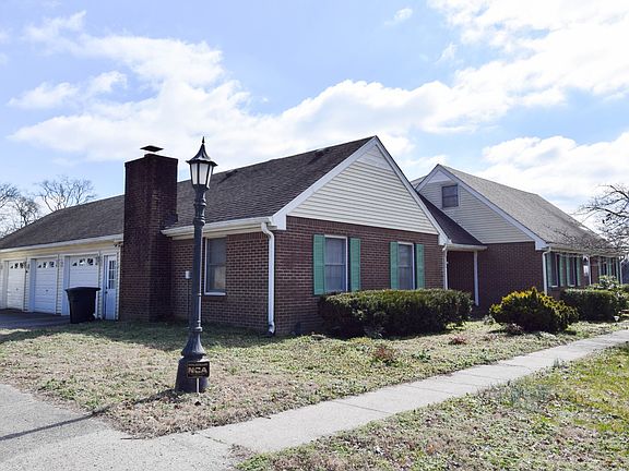 3rd image of 1059 Robertson Rd