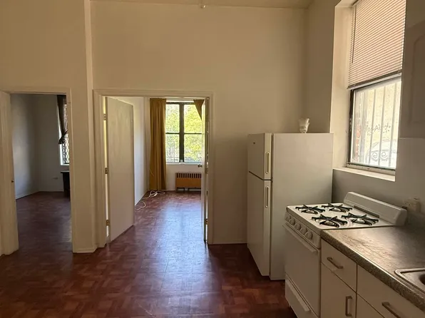 185 Havemeyer Street image 1 of 12